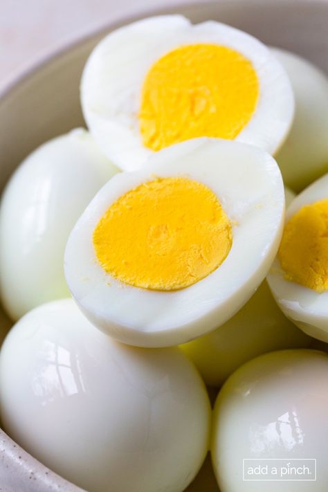 How to Make Perfect Hard Boiled Eggs - Add a Pinch Hard Boiled Eggs Recipe, Boiled Eggs Recipe, Creative Egg Recipes, Hard Boiled Eggs Easy Peel, Hard Boiled Egg Recipes, Boil Eggs, Peeling Hard Boiled Eggs, Perfect Hard Boiled Eggs, Hard Cooked Eggs