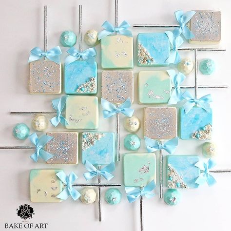 These square cakesicles are so classy! Give a 💙 if you love them as much as I do!  Reposted from @bake.of.art 💙 * * * #cakegems… Square Cake Pops, Baptism Cupcakes, Instagram Square, Chocolate Sprinkles, Belgian Chocolate, Baking Ideas, Edible Art, Mini Cakes, Cake Art