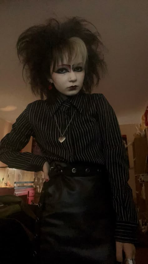 vampirem0vie on ig & tt Goths In The 80s, New Romantic Outfit, 80s Trad Goth Fashion, Trad Goth Outfits 80s, 80s Vampire Aesthetic, Trad Goth Outfit Ideas, 80s Goth Fashion, Goth Lesbian, Goth Outfit Inspiration