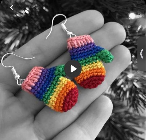 Crocheted Jewelry, Confection Au Crochet, Earrings Patterns, Crochet Jewelry Patterns, Crochet Earrings Pattern, Crochet Diy, Crochet Motifs, Rainbow Earrings, Chunky Crochet