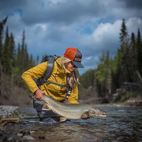 Timbre from @facelessflyfishing with her personal best trout. #5050onthewater  #Regram via @orvisflyfishing Fly Fishing Outfit, Fishing Outfit, Fishing Quotes, Fishing Women, Fishing Girls, Sport Fishing, Gone Fishing, Trout Fishing, Fishing Humor