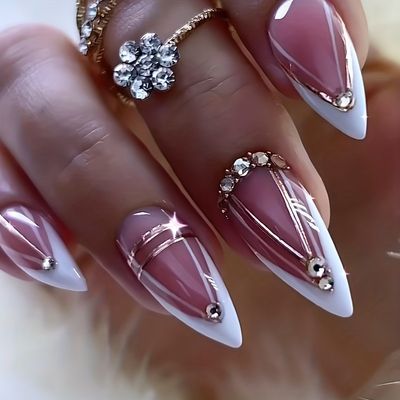 Nagellack Trends, Elegant Nail Designs, Fancy Nails Designs, Her Nails, White Nail, Elegant Nails, Luxury Nails, Nail Art Hacks, Rhinestone Designs