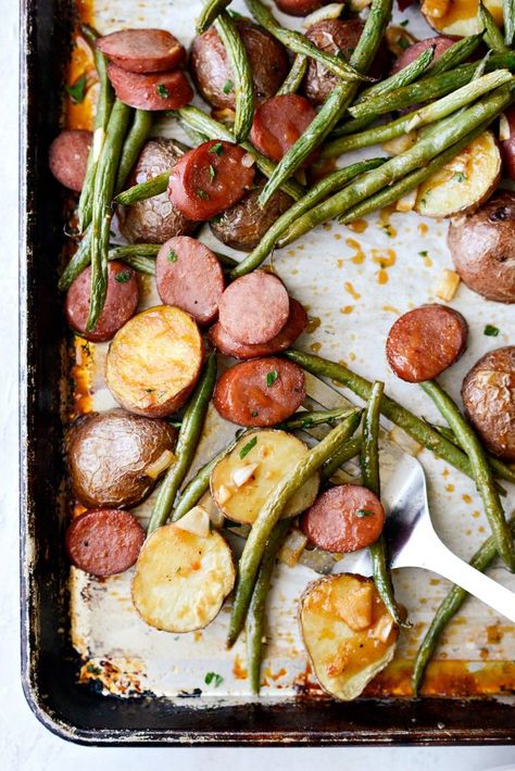 Honey Barbecue Sausage Sheet Pan Dinner l SimplyScratch.com #kielbasa #turkey #sausage #sheetpan #dinner #meal #easy #recipes #greenbeans #potatoes #honey #barbecue One Pan Smoked Sausage, Sausage Potatoes Green Beans, Green Beans With Potatoes, Potatoes And Sausage, Whole Lotta Yum, Sausage Potato, Kielbasa Recipes, Honey Barbecue, Easy Sheet Pan Dinners