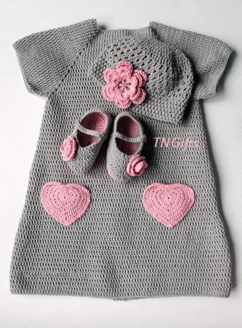 Crochet Baby Poncho, Hats Knitted, Crochet Baby Girl Dress, Crochet Baby Dress Pattern, Haken Baby, Crochet Girls, Baby Frocks Designs, Crochet Baby Clothes