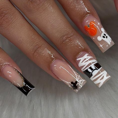 I'm so obsessed with the mummy🥹🖤 #disneyhalloween #disneynails #halloweennails #spookynails #spookyseason #nailart #naildesign #nailideas #… | Instagram Mummy Nails, The Mummy, Disney Nails, Disney Halloween, Halloween Nails, Disney Mickey, Nail Inspo, Nail Designs, Nail Art