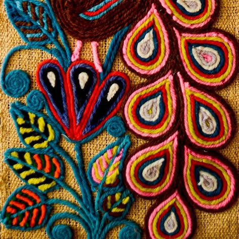 Mexican Yarn Art, Yarn Painting Art, Art Imagination, Modern Folk Embroidery, Yarn Painting, Mexican Textiles, Modern Folk, Mexican Embroidery, Hungarian Embroidery