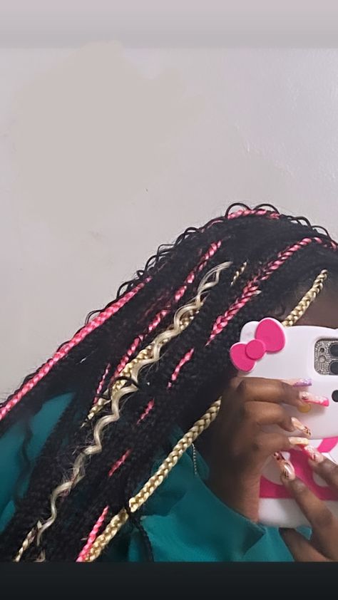 Black Blonde Pink Braids, Knotless Box Braids Pink And Blonde, Pink Blond And Black Braids, Black Pink Blonde Braids, Pink White And Black Braids, Black Pink And Brown Braids, Pink And White Braids For Black Women, Pink Black And Brown Braids, Pink Peekaboo Boho Braids