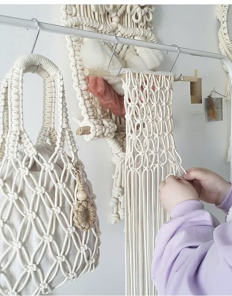 Pola Macrame, Macrame Bags, Boho Crafts Diy, Macrame Purse, Sac Diy, Macrame Knots Pattern, Macrame Wall Hanging Patterns, Crochet Clothes For Women, Clothing Patterns Free