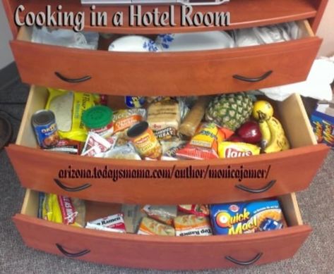 Hotel Room Cooking, Travel Food Ideas, Hotel Cooking, Rv Cooking, Vacation Money, Vacation Food, Hotel Hacks, Cook Meals, Road Trip Food