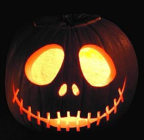 Halloween Pumpkins Carvings Designs, Pumpkin Carving Patterns Free, Cute Pumpkin Carving, Halloween Pumpkin Carving Stencils, Creative Pumpkin Carving, Amazing Pumpkin Carving, Easy Pumpkin Carving, Pumpkin Carving Stencils, Scary Pumpkin Carving