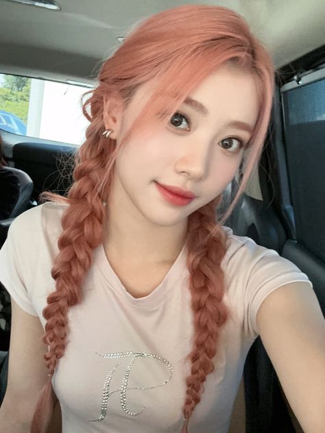 Kpop Hair, Two Braids, Pop Photos, Kpop Girl Groups, Pink Hair, Kpop Idol, Korean Girl, K Pop, Girl Hairstyles