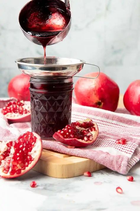 Pomegranate jelly is the perfect thing to add a little brightness to your morning toast. This simple recipe makes a great gift, too. Get the recipe for Homemade Pomegranate Jelly here. Pomegranate Pepper Jelly Recipe, Pomagranet Recipe Jelly, Pomegranate Jelly Recipe, Pomegranate Jam No Pectin, Pomegranate Jam Recipe, Pomegranate Jam, Jalapeno Jelly Recipes, Pomegranate Jelly, Weird Snacks