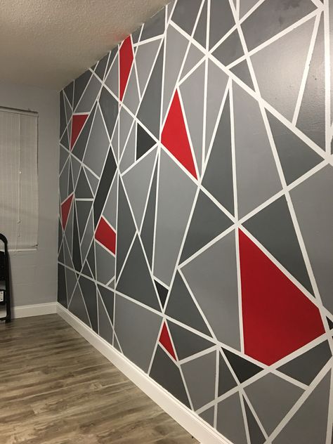 Abstract painted wall Geometric Wall Paint, Wall Paint Patterns, Diy Wall Decor For Bedroom, Wall Murals Diy, Abstract Wall Painting, Diy Wall Painting, Room Wall Painting, Bedroom Wall Designs, Bedroom Wall Paint