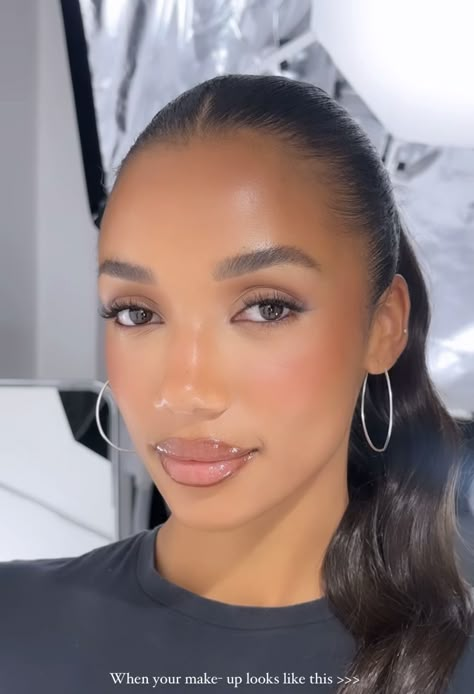 Minimalist Glam Makeup, Uma Love Island Makeup, Low Contrast Makeup Black Women, Clean Girl Makeup Looks For Black Women, Natural Glam Black Women, Soft Girl Makeup Black Women, Black Clean Girl Makeup, Natural Makeup Looks Black Women, Makeup Look Pictures