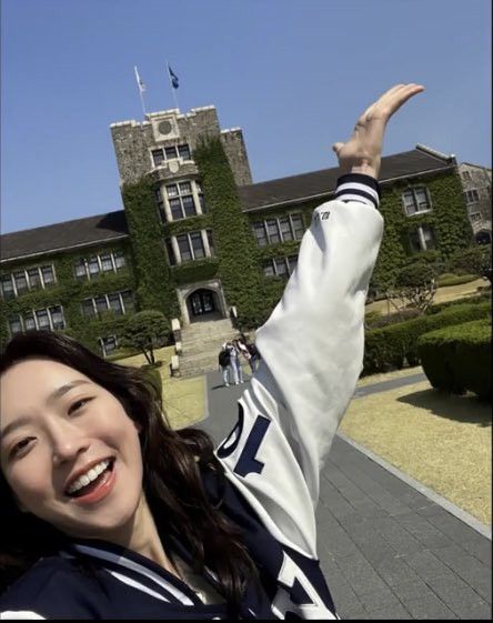 Yonsei University, Seoul Korea Travel, Korea University, Korean Student, University Girl, Korean Drama Stars, Korean Drama Best, Korean Aesthetic, K Drama