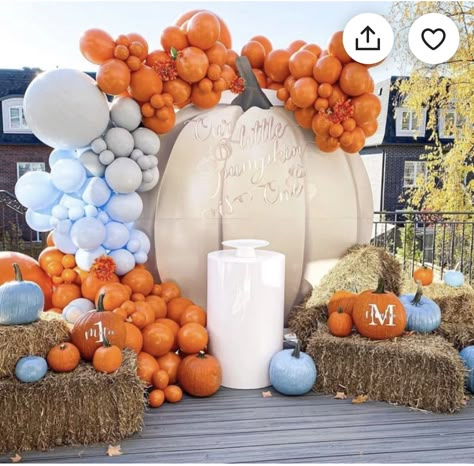 Pumpkin Patch Birthday Party, Fall Baby Shower Decor, Pumpkin Theme Baby Shower, Pumpkin Patch Birthday, Fall 1st Birthdays, First Birthday Balloons, Pumpkin 1st Birthdays, Pumpkin Birthday, Halloween Balloons