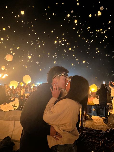 festival, couple, lanterns, tangled Lantern Light Festival, Lantern Proposal Ideas, Floating Lanterns Couple, Water Lantern Festival Outfit, Water Lantern Festival Decorating Ideas, Lantern Festival Couple, Lantern Proposal, Lantern Festival Outfit, Lantern Date