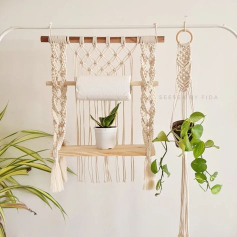 Kitchen Towel Holder Macrame, Macrame Kitchen Towel Holder Pattern, Macrame Kitchen Towel Holder Tutorial, Macrame Towel Hanger Tutorial, Bohemian Shelf, Kitchen Towel Holders, Macrame Kitchen, Kitchen Towel Hanger, Boho Shelf