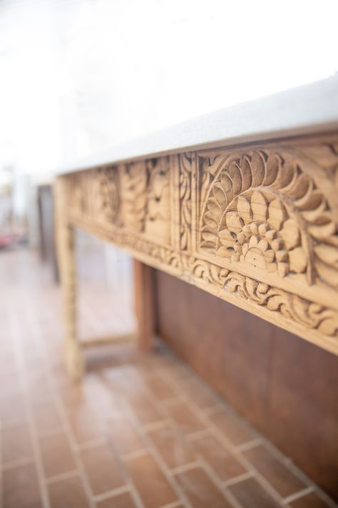 Carved Wood Dresser, Indonesian Wood Carving, Wood Carved Table, Carved Wood Furniture, Light Wood Furniture, Boho Dining Table, Villa Furniture, Old Wood Table, Carving Furniture