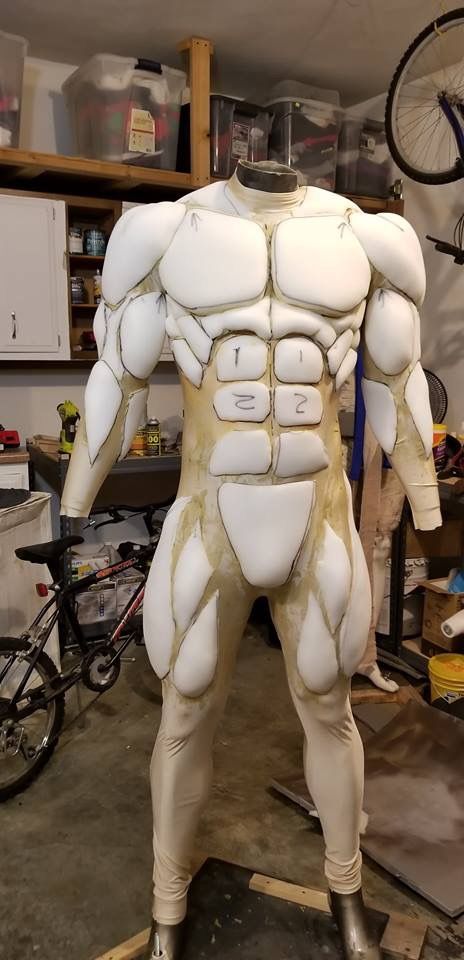 Diy Muscle Costume, Muscle Suit Costume, Muscle Suit Diy, Foam Armor Pattern, Foam Shoulder Armor Template, Craft Foam Armor, Moon Knight Cosplay, Cosplay Foam, Transformers Jazz