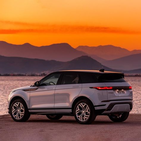 The dramatic silhouette of new #RangeRover #Evoque - a view to remember. Search 'new Range Rover Evoque' to build yours.  #LandRover… 2021 Range Rover, Range Rover Jeep, New Range Rover Evoque, Dream Cars Range Rovers, Tattoo Car, Quotes Car, Landrover Range Rover, Range Rover Car, Luxury Cars Range Rover