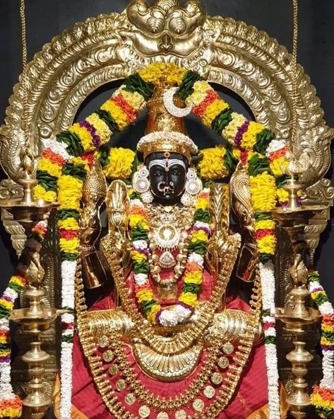 https://www.instagram.com/p/CETFtC8AYF3/?igshid=1uk3emvobifn7 Ma Durga Images For Dp, Durgai Amman, Kanchi Kamakshi, Hindu Statues Goddesses, Puja Ghar, Shiva Tandav, Saraswati Photo, Bhagvan Wallpapers, Gond Painting