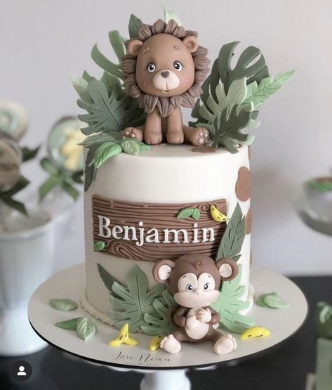 Jungle Birthday Cakes, Zoo Cake, Boys First Birthday Cake, Jungle Thema, Baby First Birthday Cake, Jungle Theme Birthday, Jungle Cake, Baby Boy 1st Birthday Party, Safari Cakes