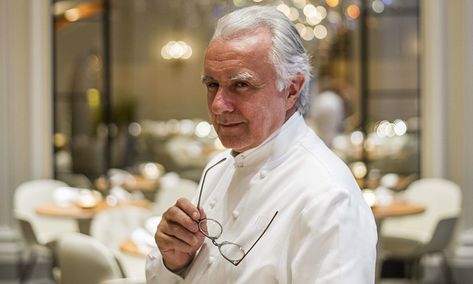 Alan Ducasse Plaza Athenee, Dinner In Paris, Alain Ducasse, Tv Chefs, Vegetarian Menu, Star Chef, Cod Fish, Paris Cafe, Paris Restaurants