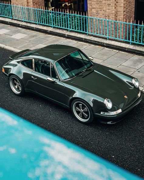 Untitled Vintage Sports Cars, Porsche Classic, Porsche 964, Porsche Models, Vintage Porsche, Classic Sports Cars, Porsche Carrera, Super Luxury Cars, Classy Cars