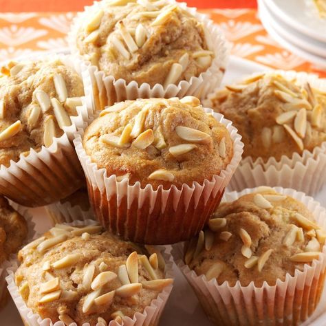 Apple-Almond Muffins Apple Walnut Muffins, Sweet Scones, Honey Muffins, Breakfast Banana, Almond Muffins, Apple Muffins, Almond Extract, Oatmeal Muffins, Fall Food