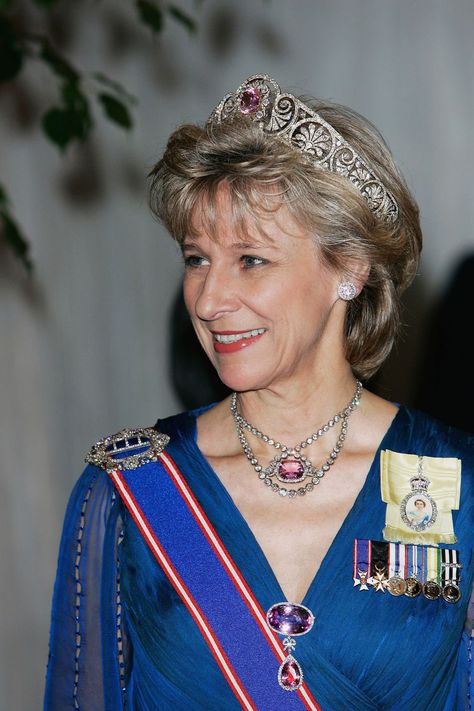 Duchess Of Gloucester, Royal Crown Jewels, Royal Jewellery, English Royalty, Royal Crowns, Princess Alice, Royal Tiaras, British Royal Families, Elisabeth Ii