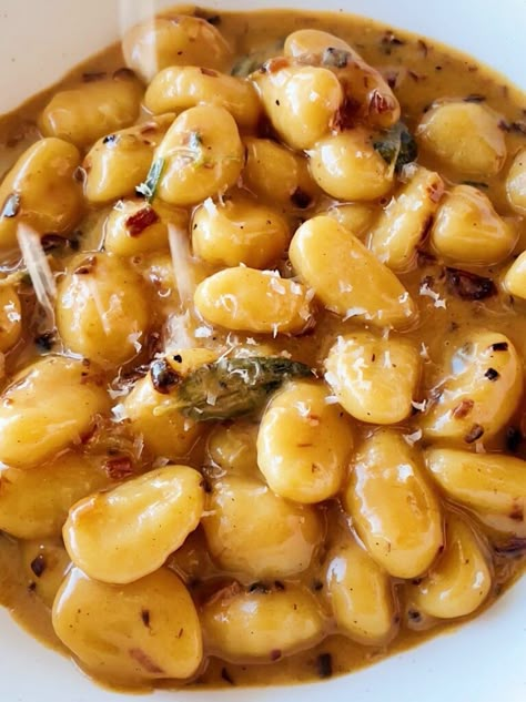 Comforting Gnocchi with Caramelized Shallot Sauce and Crispy Shallots Gnocchi Butter Sauce, Recipes With Shallots, Date Night Dinner Recipes For Two, Creamy Onion Sauce, Shallot Sauce, Shallot Recipes, Gnocchi Dishes, Cleaner Eating, Caramelized Shallots