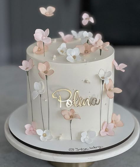 1 Tier Birthday Cake For Women, Cakes For Adults Women, Simple Birthday Cakes For Women, Simple Princess Cake, Birthday Cake For Women Simple, Snap Streak Ideas Easy, Birthday Cakes For Women, Cakes For Women, Simple Birthday Cake