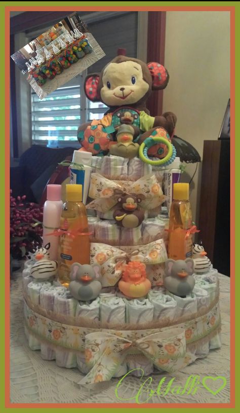 DIAPER CAKE SAFARI Jungle Theme Diaper Cake, Safari Diaper Cake, Baby Countdown, Baby Shower Party Gifts, Baby Ray, Baby Boy Shower Ideas, Bebe Shower, Boy Shower Ideas, Diaper Cake Boy