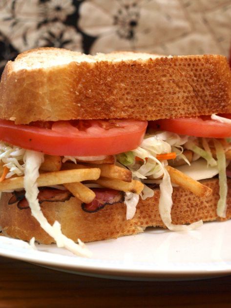 Primanti Brothers, Pittsburgh Food, Kitchen Ipad, Bacon Sandwich, Cole Slaw, Simple Sandwiches, Coleslaw Recipe, Burgers Sandwiches, Delicious Sandwiches