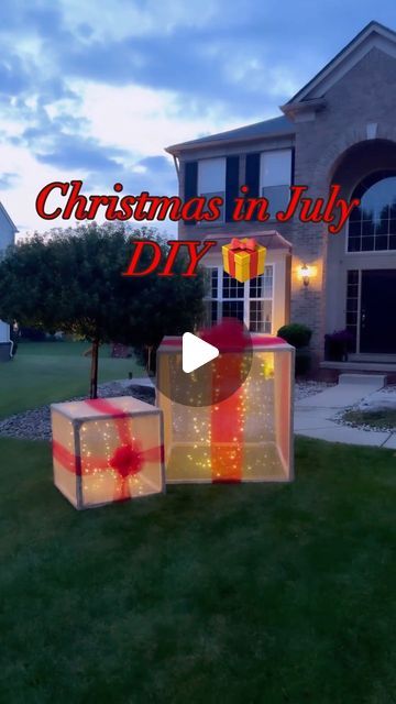 Kendra Davis on Instagram: "🎁Christmas in July DIY🎁  Hey-hey L♥️VES!   Awwww-man….I am OBSESSED with these DIY jumbo gift boxes 🤩🤩.   I made one 4ft tall and one 2.5ft tall.  The wood came from @homedepot . After building the boxes , I wrapped them in burlap (from Home Depot). I added red mesh ribbon to create the bow. I left the bottom of each box open so I could add twinkle fairy lights (in my Amazon store)♥️♥️♥️  Let me know what you think 😊  #diy #diycrafts #christmasinjuly #christmascrafts #diydecor" Christmas Diy Box Gift, Christmas Decorations For Mail Boxes, Diy Outdoor Christmas Boxes, Christmas Decor With Sticks, Diy Front Porch Ideas Christmas, Building Christmas Decoration, Diy Light Up Gift Boxes, Christmas Lights Diy Outdoor, Diy Outdoor Gift Boxes