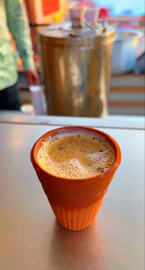 Chai Snap, Tandoori Chai, Chai Lover, Spiced Tea, Chai Tea Recipe, Eating Food Funny, Chai Recipe, Foodie Instagram, Clay Cup