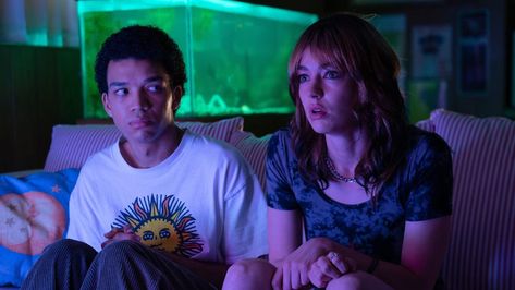 ‘I Saw the TV Glow’ Sundance Review: A Haunting Neon Masterpiece Tv Glow, Spring Movie, Brigette Lundy Paine, Underground Film, Jacques Demy, Donnie Darko, Film Horror, Best Horror Movies, I Love Cinema