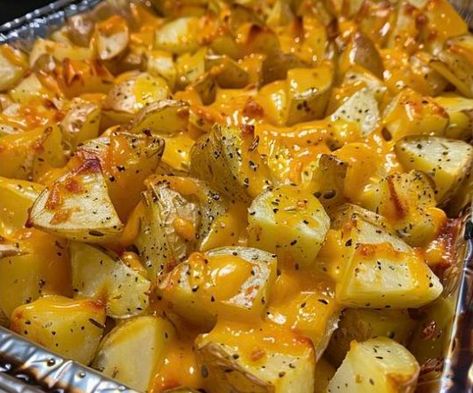 Cheesy Ranch Oven Roasted Potatoes – Tnextrecipes Roasted Ranch Potatoes, Crockpot Ham And Potatoes, Oven Roasted Potatoes Easy, Russet Potato Recipes, Creamed Cabbage, Cheesy Ranch Potatoes, Ham And Potato Casserole, Cheesy Ranch, Homemade Ranch Seasoning