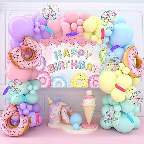 Candy Balloon Bouquet, Donut Birthday Party Decorations, Donut Birthday Party, Candy Theme Birthday Party, Donut Themed Birthday Party, Donut Birthday Parties, Donut Birthday, Happy Happy Happy, Round Backdrop