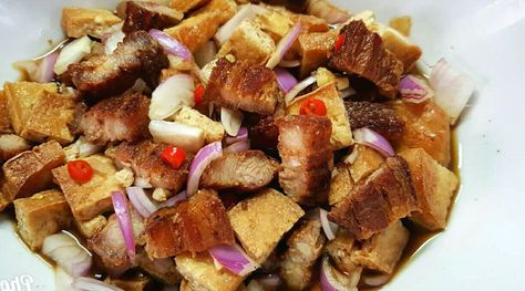 Tokwa't Baboy Tokwat Baboy, Filipino Kitchen, Philippines Recipes, Pork Stew, Happy Cooking, Rice Porridge, Sliced Meat, Extra Firm Tofu, Fried Tofu