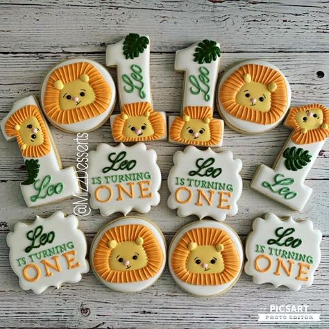 Lion Birthday Party, Lion Cookies, Birthday Sugar Cookies, Lion Party, Boys First Birthday Cake, First Birthday Cookies, Jungle Thema, Lion Birthday, Boy Birthday Party Themes