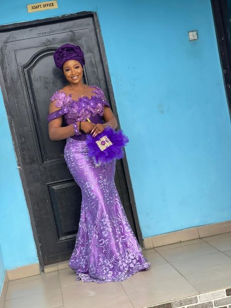 African Lace Styles Gowns, Bamba Couture, Yoruba Attire, African Bride Dress, Asoebi Styles Lace, Lace Asoebi Styles, Bespoke Dress, Lace Styles For Wedding, Nigerian Lace Dress