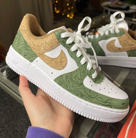 Mens Custom Shoes, Sneaker Painting Ideas, Custom Shoes Ideas, Shoe Painting Ideas, Shoe Design Ideas, Painted Shoes Diy, Custom Shoes Men, Custom Sneakers Diy, Custom Af1