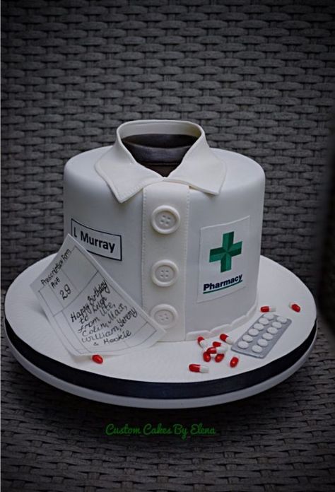 Pharmacy cake Pharmacy Cake Design, Cake For Pharmacist, Pharmacy Graduation Cakes, Pharmacist Cake Ideas, Pharmacy Cake, Cycling Cake, Medical Cake, Pharmacy Graduation, Doctor Cake