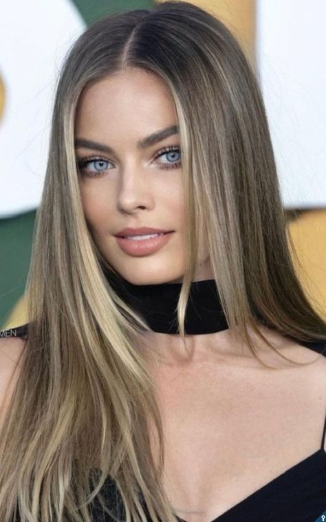 Brown Hair Pale Skin, Blonde Hair Pale Skin, Pale Skin Hair Color, Hair Pale Skin, Rambut Brunette, Dark Blonde Hair Color, Bronde Balayage, Brown Hair Inspo, Bronde Hair