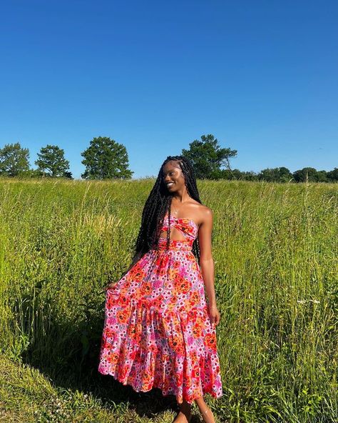 Sun Dresses Aesthetic Black Women, Sundress Aesthetic Black Women, Floral Dress Black Women, Garden Party Outfit Black Women, Picnic Outfits Black Women, Spring Dresses Black Women, Black Feminine Outfit Summer, Fairytale Brunch, Picnic Outfits For Women