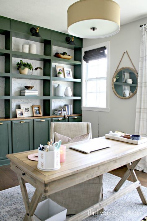 Wall of office built in bookcases REVEAL! from Thrifty Decor Chick Office Built Ins, Cool Office Space, Build A Wall, Modern Farmhouse Home, Thrifty Decor, Built In Bookcase, Home Office Space, Home Office Organization, World Of Interiors