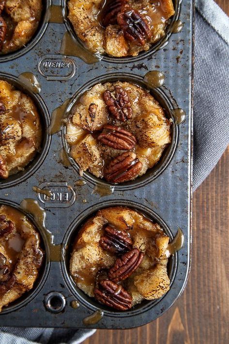 Mini Bread Pudding, Bread Pudding Muffins, Pecan Pie Bread Pudding, Mini Pecan Pies, Bread Puddings, Start Keto, Diy Easy Recipes, Make Bread, Muffin Tin Recipes