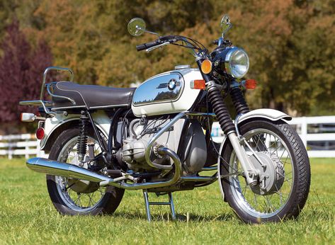 Join us as we take a look at a well-loved airhead motorcycle, now owned by reader Dane Berens. https://www.motorcycleclassics.com/classic-german-motorcycles/classic-bmw-motorcycles/smooth-operator-bmw-r75-5-zm0z21sozbut/ Bmw R75, Bluetooth Motorcycle Helmet, Helmet Concept, Classic Bmw, Transmission Repair, Motorcycle Repair, Bmx Bicycle, Used Motorcycles, Bmw Motorcycle